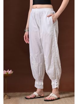 FASHIONABLE CHIKAN HANDIKRAFT - Women Pure Cotton White Chikan Embroidered Salwar