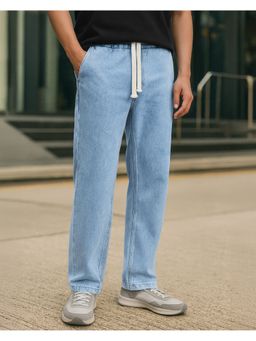 Bewakoof - Men Light Blue Washed Straight Fit Mid Rise Jeans