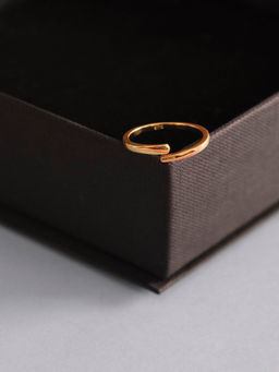 ANUSHKA JAIN JEWELLERY - 925 Bind Ring Gold