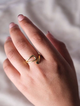 ANUSHKA JAIN JEWELLERY - 925 Clutch Ring Gold