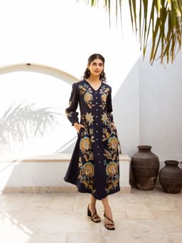 ZUMMER - Black Floral Embroidered Shirt Dress