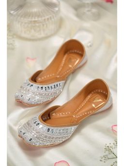 House of Vian - Yasmeen Juttis - Grey