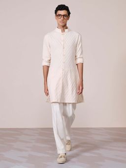 S&N by Shantnu Nikhil - Off White Textured Kurta