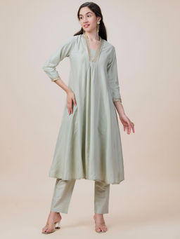 Barara Ethnic - Festive Green Kurta and Pant (Set of 2)