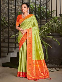 EXCLUSIVA - Green Handloom Silk Saree with Unstitched Blouse