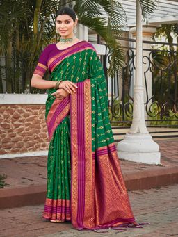 EXCLUSIVA - Green Handloom Silk Saree with Unstitched Blouse
