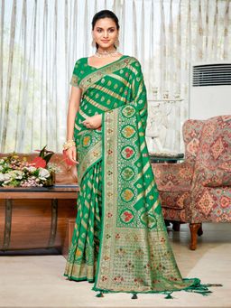 EXCLUSIVA - Green Handloom Silk Saree with Unstitched Blouse