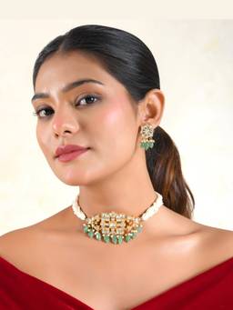 Prestones - White Aina Pearl Polki Choker with Earrings