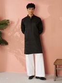 Black color option, Sold out, Currently selected