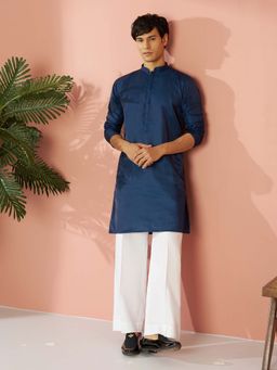 Vastramay - Men Navy Blue Silk Blend Solid Kurta with Wide Leg Pant
