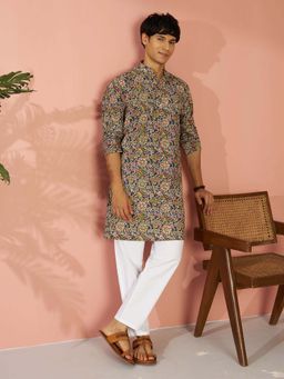Vastramay - Men Multi-Color Cotton Floral Printed Kurta with Pyjama