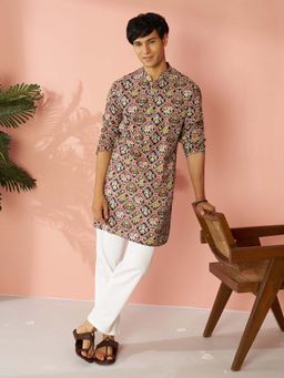 Vastramay - Men Black Cotton Patola Printed Kurta with Pyjama