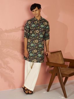 Vastramay - Men Black Cotton Floral Printed Kurta with Wide Leg Pant