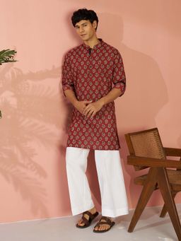 Vastramay - Men Maroon Cotton Paisley Printed Kurta with Wide Leg Pant