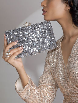 Joker and Witch - Joker & Witch Naeva Silver Sequin Clutch