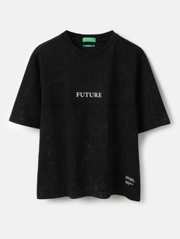 United Colors of Benetton - Boxy Fit Round Neck Acid Wash T-shirt