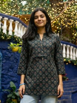 KAFTANIZE - Green Three Fourth Sleeves Printed Short Kurti