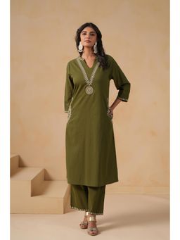 SAVI - Green Cotton Embroidered Designer Kurta and Pant