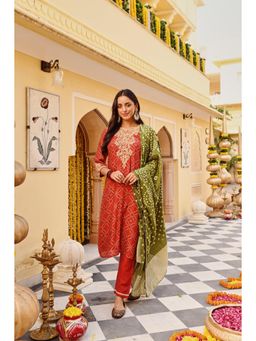 SAVI - Red Chanderi Embroidered Kurta and Pant With Dupatta