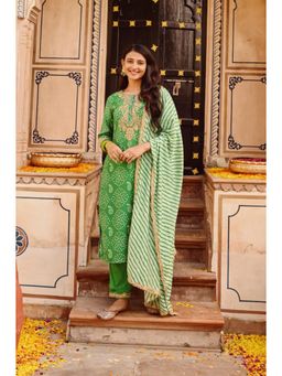 SAVI - Green Chanderi Embroidered Kurta and Pant With Dupatta