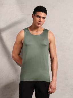 U.S. POLO ASSN. - Green Solid Plain Vest