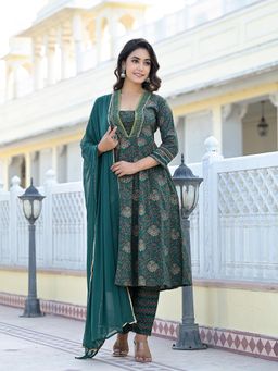 Varanga - Women Green Floral Printed Gotta Lace Kurta with Pants and Dupatta (Set of 3)