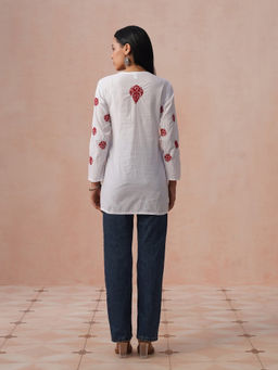 House of Chikankari - HOC Women White Cotton Chikankari Short Kurti