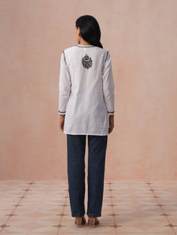 House of Chikankari - HOC Women White Cotton Chikankari Short Kurti