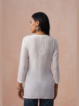 House of Chikankari - HOC Women White Modal Chikankari Short Kurti