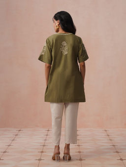 House of Chikankari - HOC Women Green Cambric Chikankari Short Kurti