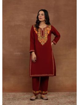 House of Chikankari - Maroon Aari Embroidered Women's Kurta With Pant