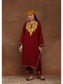 House of Chikankari - Aari Embroidered Women's Phiran Kurta -Maroon