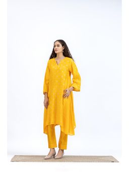 SMRITI GUPTA - Mustard Handwoven Chanderi Kurta With Pant
