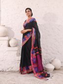 Black color option, Sold out, Currently selected