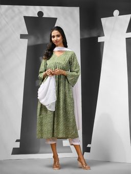 CHARUKRITI - Green Cotton Leheriya Print Kurta with Pant & Dupatta (Set of 3)