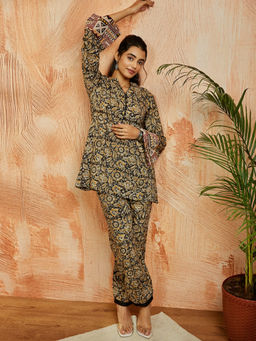 Vastramay - Women's Black Cotton Kalamkari Printed Co-Ord (Set of 2)