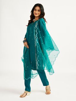 Vastramay - Women Green Three Quarter Sleeves Sequinned Kurta with Pant & Dupatta (Set of 3)