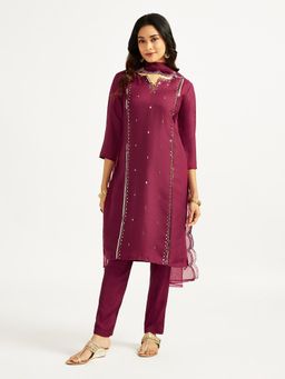 Vastramay - Women Burgundy Three Quarter Sleeves Sequinned Kurta with Pant & Dupatta (Set of 3)