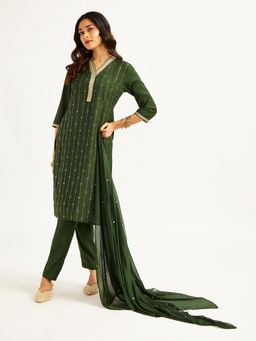 Vastramay - Women Green Three Quarter Sleeves Printed Kurta with Pant & Dupatta (Set of 3)