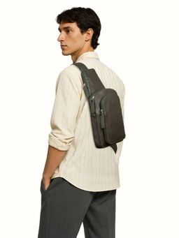 Hidesign - Jake Genuine Leather Men's Olive Crossbody Bag