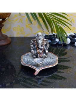 eCraftIndia - Lord Ganesha with Diya On Leaf