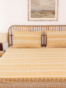 House This - Yellow Kullu Patti Bedsheet with 2 Pillow Covers & 2 Pillow Fillers