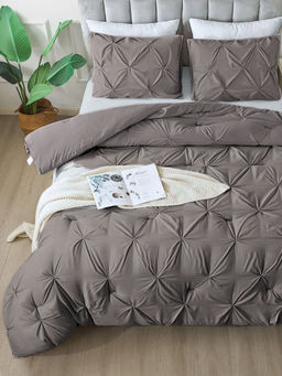 the White Moss - Grey Marquis Luxurious Pinch Pleated AC Room Comforter with 2 Pillow Covers (King)