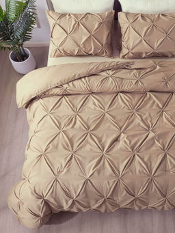 the White Moss - Beige Marquis Luxurious Pinch Pleated Winter Comforter with 2 Pillow Covers (King)