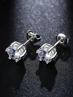 OOMPH - Silver Solitaire S Studded Earrings