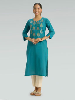 Women Plus - Blue Embroidered Pure Cotton Kurta