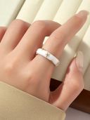 White color option, Currently selected