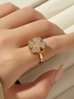 Salty - Sariah Spinner Floral Purple Adjustable Ring