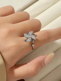 Salty - Windy Spinner Crystal Adjustable Ring