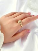 Gold color option, Currently selected